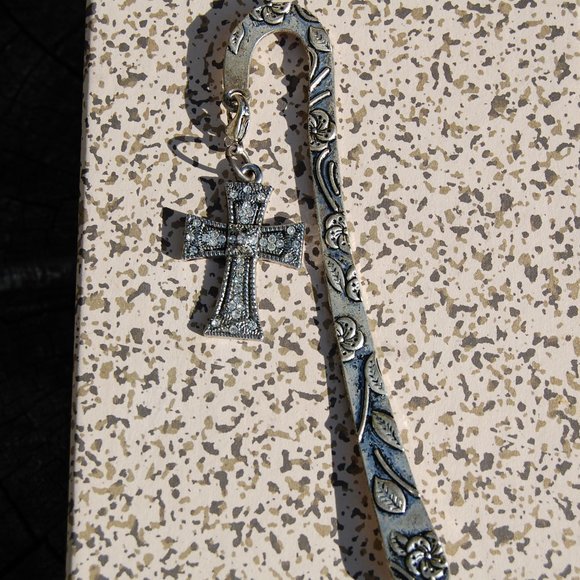 Cross Bookmark - Picture 1 of 3